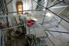 Fertigstellung der Putzerarbeiten in der Stadtpfarrkirche (Foto: Karl-Franz Thiede)